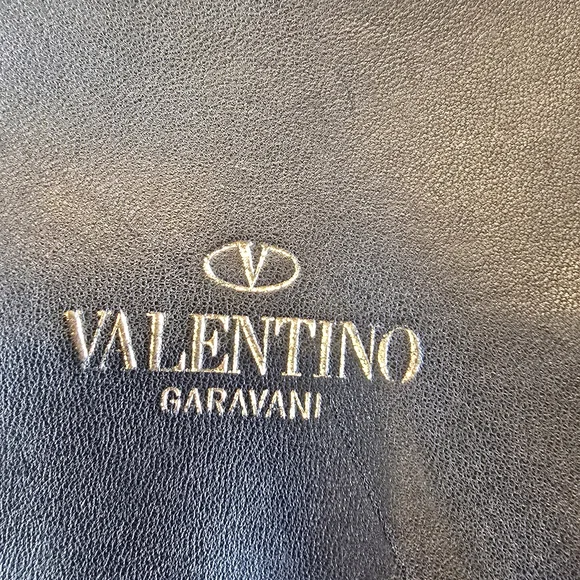 Valentino Garavani VINTAGE SATCHEL Black Leather Bag - Picture 15 of 16